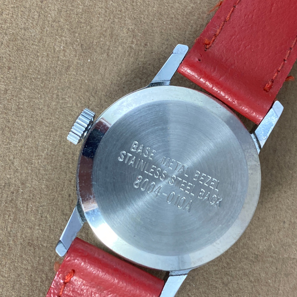 Vintage Original Hand Wind Orphan Annie Red Watch - Picture 3 of 6